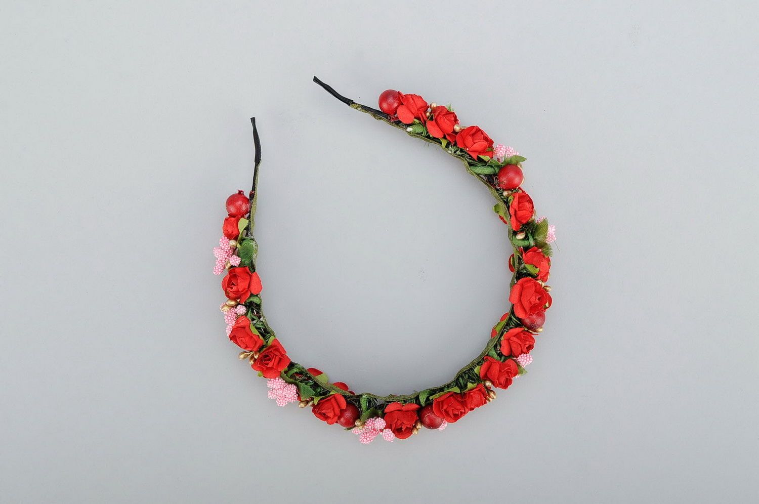 Hoop with red flowers