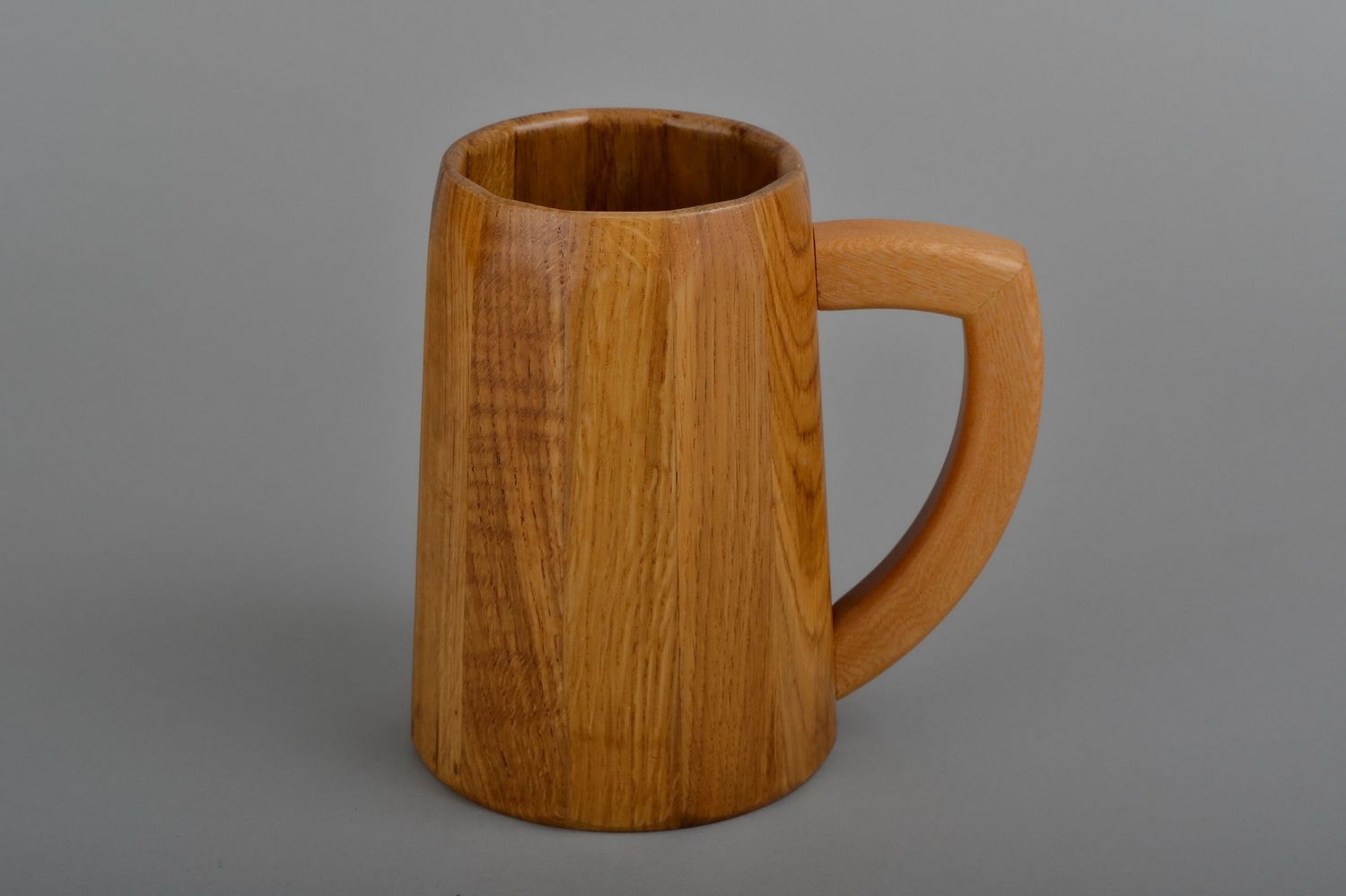 Beer mug made of wood