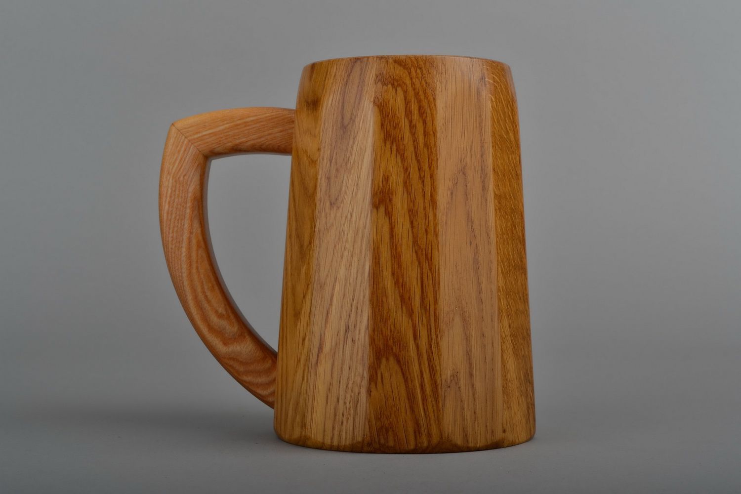 Beer mug made of wood